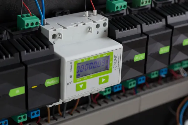 Loxone 3-fázový elektroměr (Modbus)