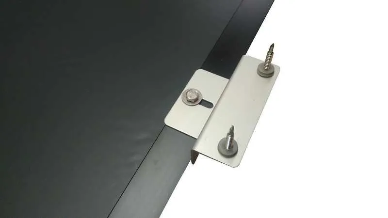 Sada montážních úchytů pro solární panel UMA-2