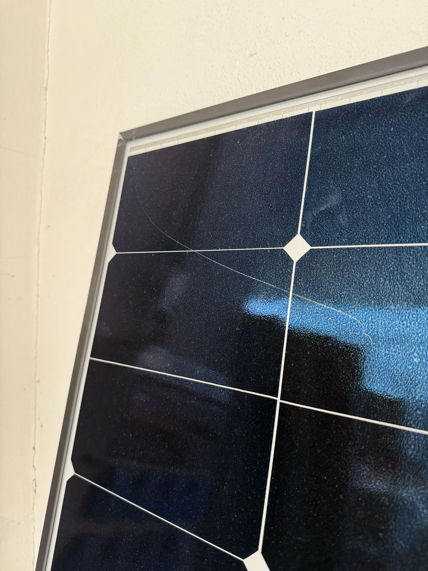 Solární panel monokrystalický Longi 525Wp Hi-MO 6 černý rám (zánovní)
